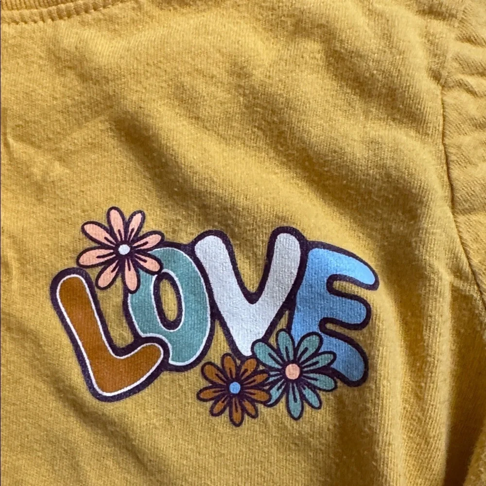 Old Navy Yellow Kids Long Sleeve Tee 4T cotton Love Valentine’s Day